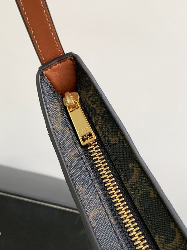 Ce**e medium croque bag