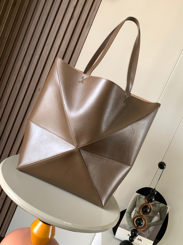 LOEWE Puzzle Fold Tote in shiny calfskin