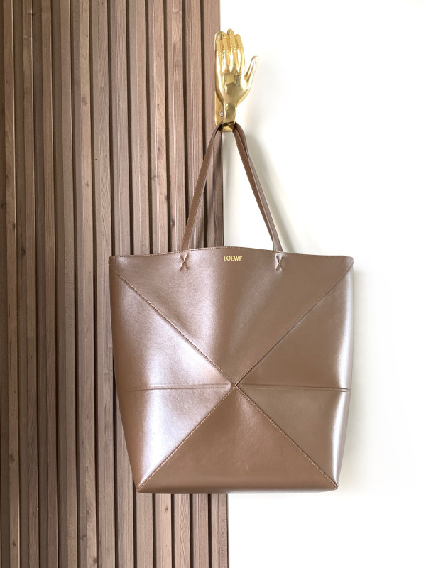 LOEWE Puzzle Fold Tote in shiny calfskin
