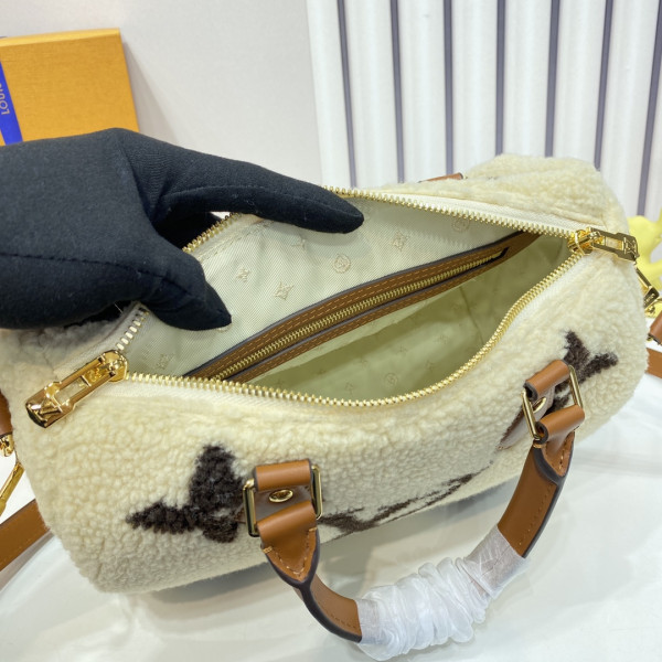 l**is V*t*n speedy bandouliÈre 25