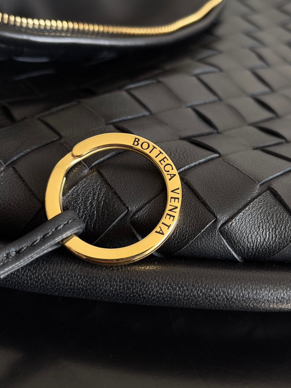 Bo*te*ga ve*ne*ta medium gemelli