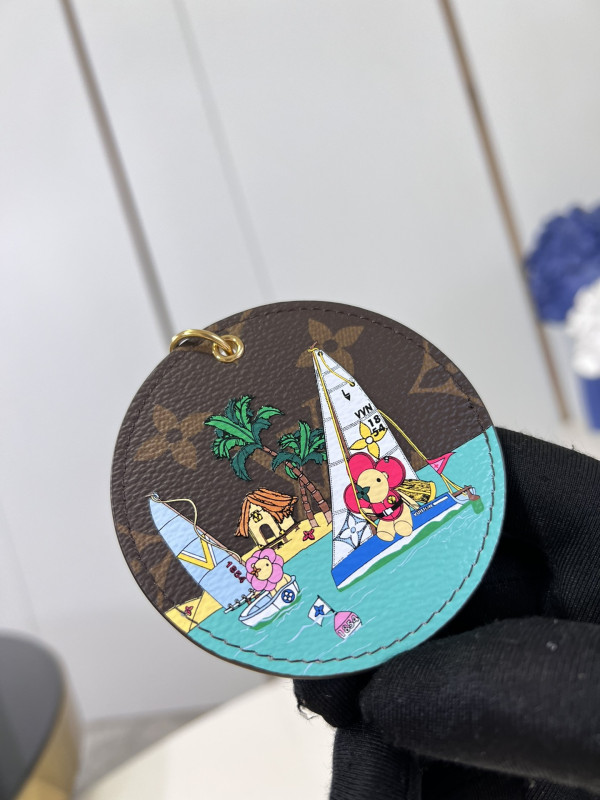 l**is V*t*n illustre ice skate bag charm and key holder