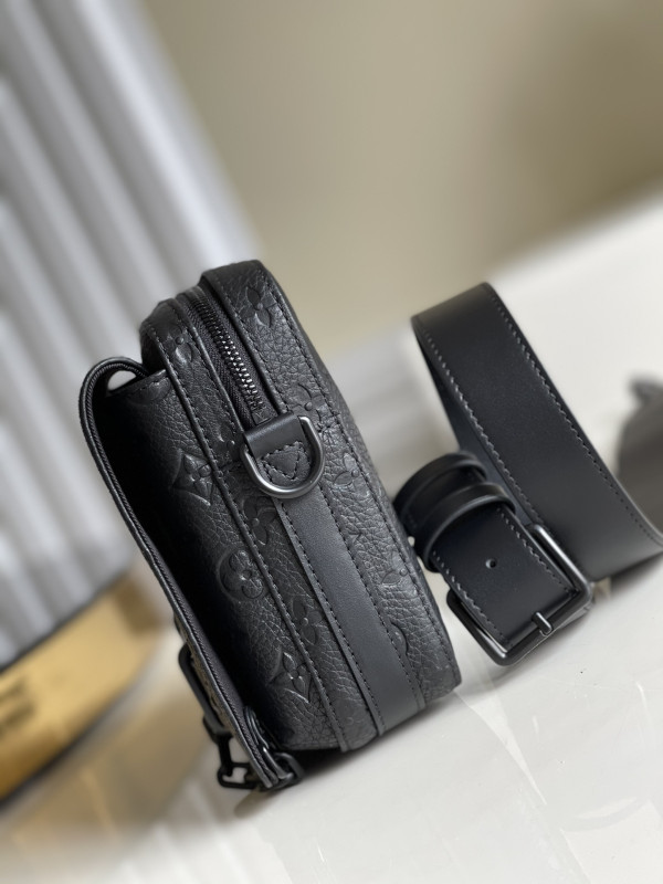 l**is V*t*n steamer messenger