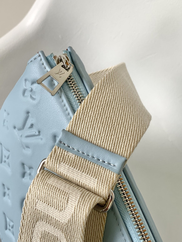 l**is V*t*n coussin pm-26*20*12cm