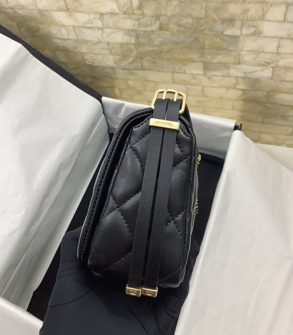 CL MINI FLAP BAG