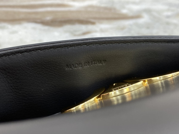 Ce**e teen triomphe bag