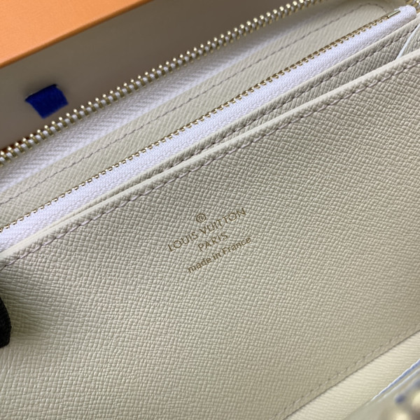 l**is V*t*n zippy wallet