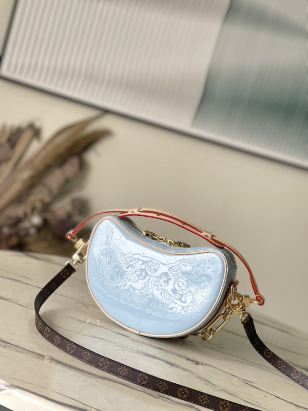 l**is V*t*n croissant pm