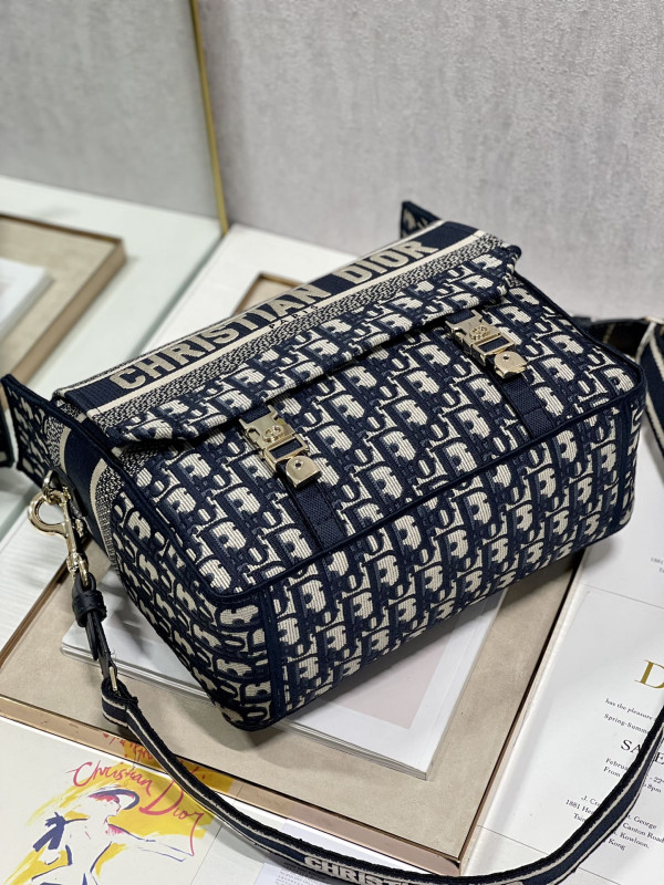 D*or oblique D*orcamp messenger bag