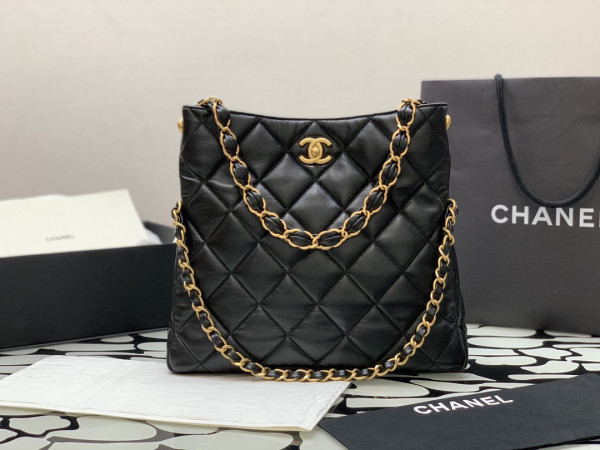 CL MAXI HOBO HANDBAG