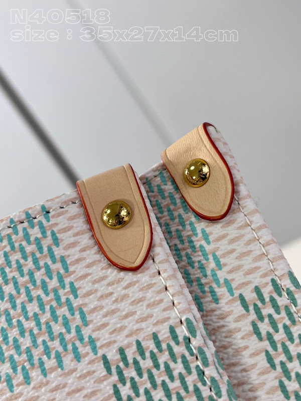 l**is V*t*n onthego mm-35*27*14cm