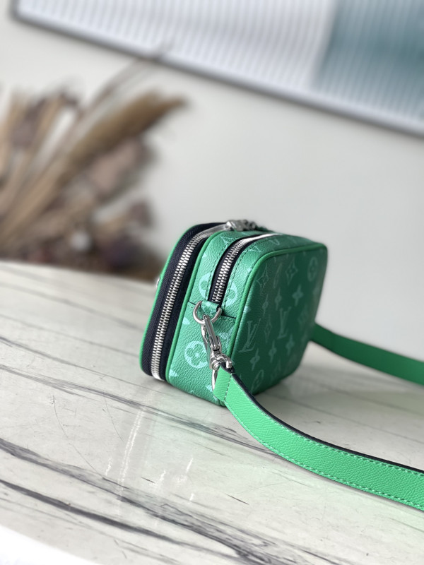 l**is V*t*n nano alpha-11.0*18.5*6.5cm