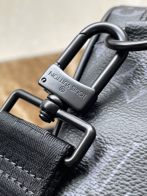 l**is V*t*n nano alpha-11.0*18.5*6.5cm