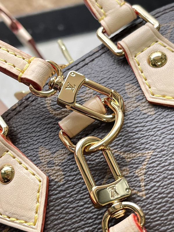 l**is V*t*n alma backpack - 15*20*10 cm