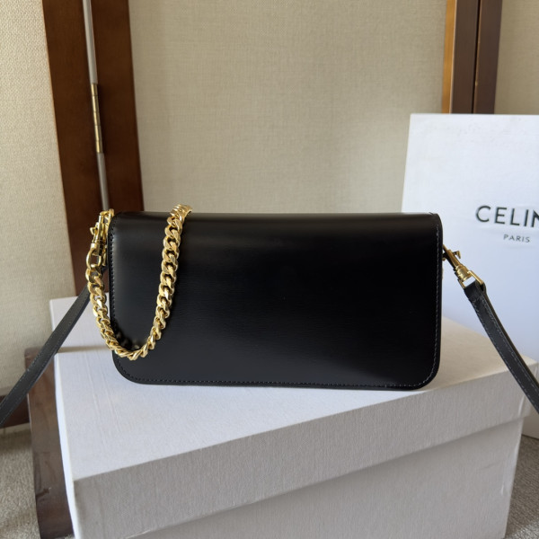Ce**e chain shoulder bag triomphe