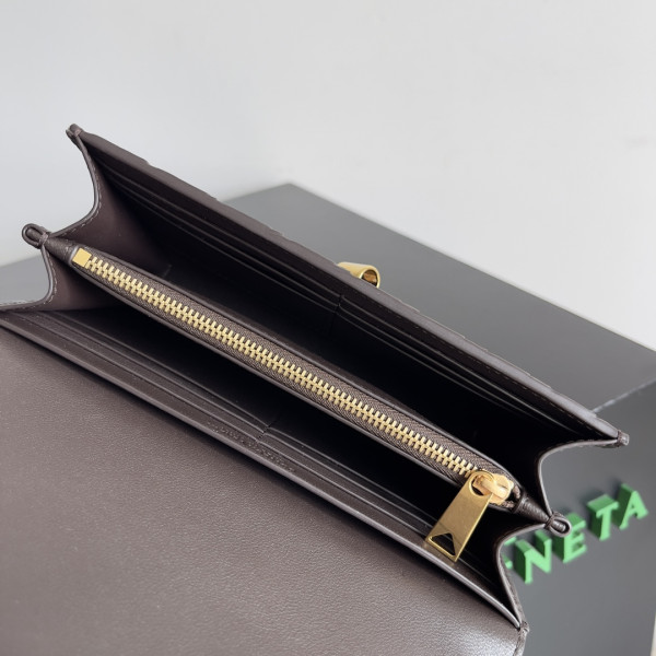 Bo*te*ga ve*ne*ta andiamo - 19*11.5*3cm