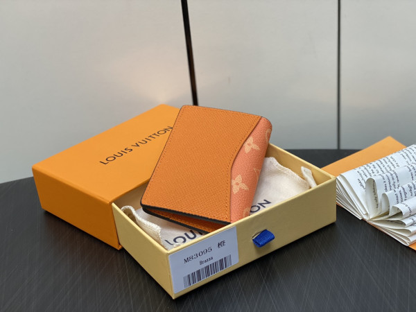 l**is V*t*n pocket organizer-7.5*11.1*1 cm