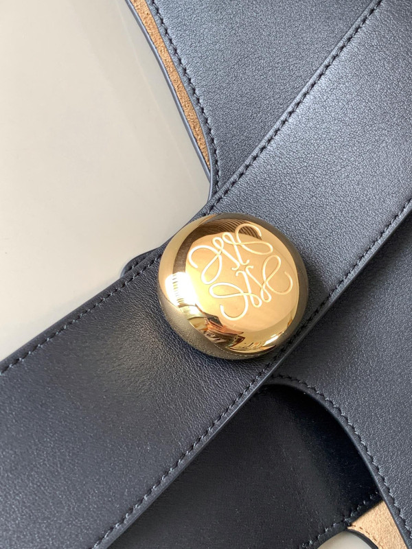 Loewe Pebble Bucket Bag-28*24*23CM