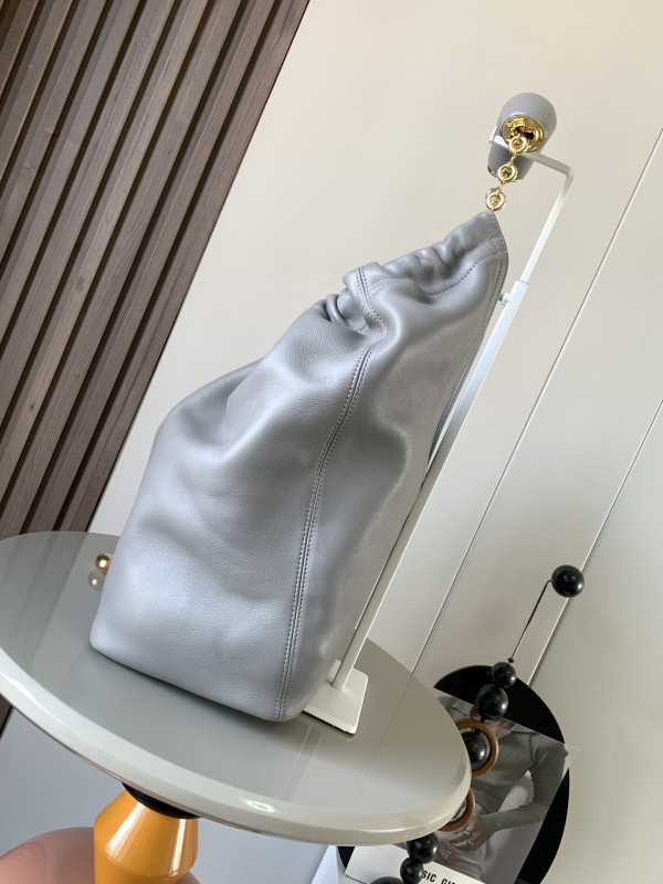 Loewe Squeeze Bag-34*33*13.5CM