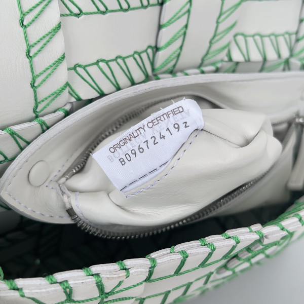 Bo*te*ga ve*ne*ta cassette-23*15*5.5cm