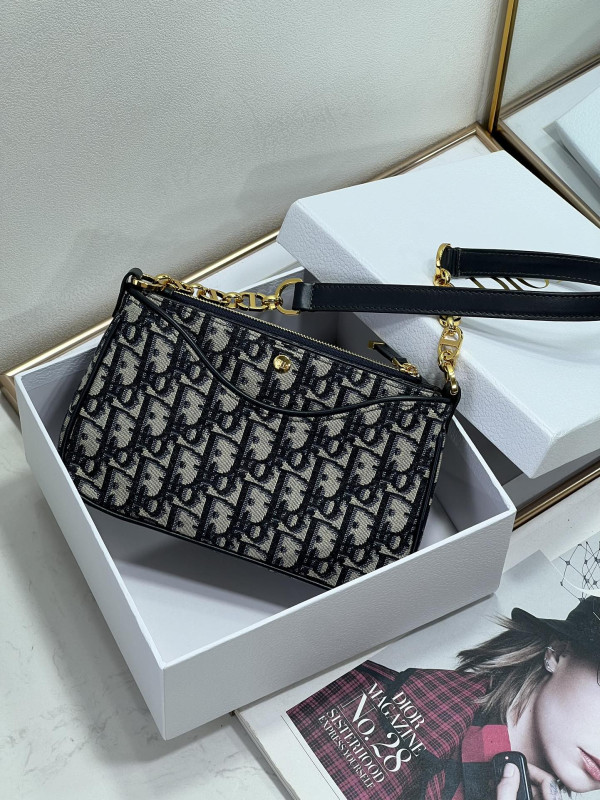 D*or avenue 30 montaigne mini hobo bag