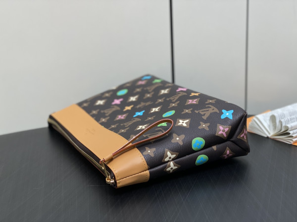 l**is V*t*n pochette voyage souple-32*21*8cm