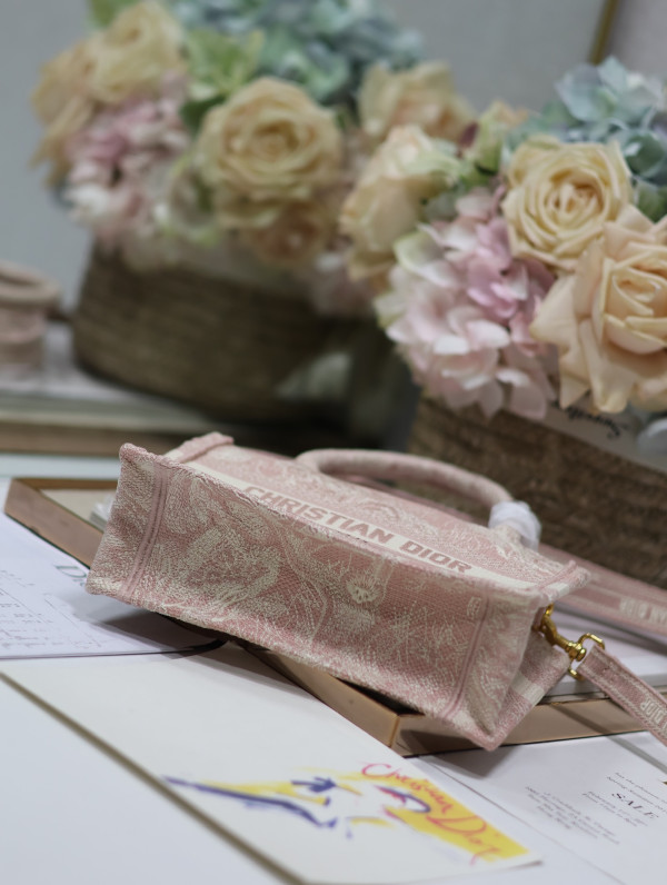 D*or mini book tote-21.5*13*7.5cm