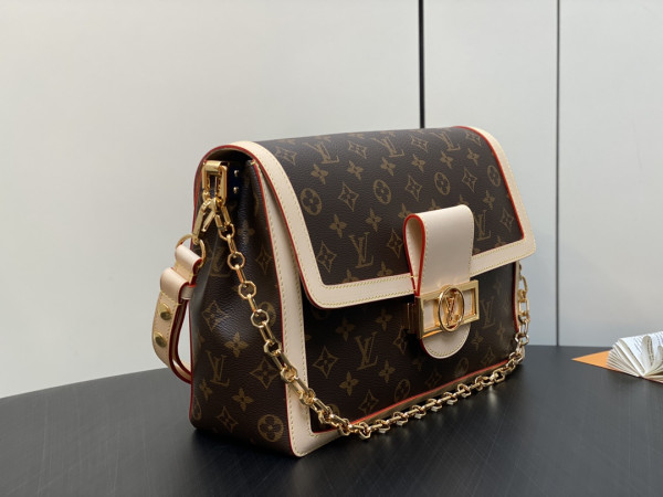 l**is V*t*n dauphine-28*20*11cm