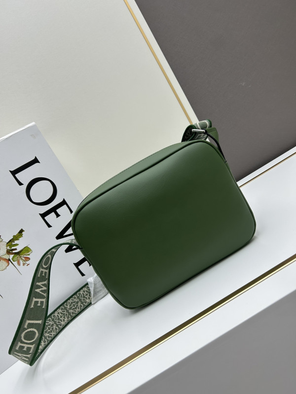 LOEWE messenger bag-24.5*18*10.5cm