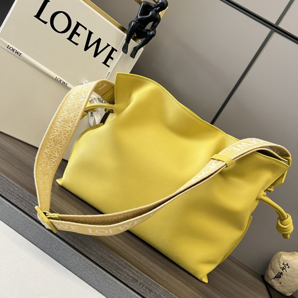 LOEWE Flamenco clutch- 24.5*30*10.5cm