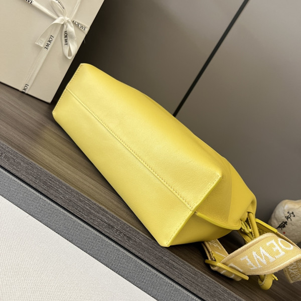 LOEWE Flamenco clutch- 24.5*30*10.5cm