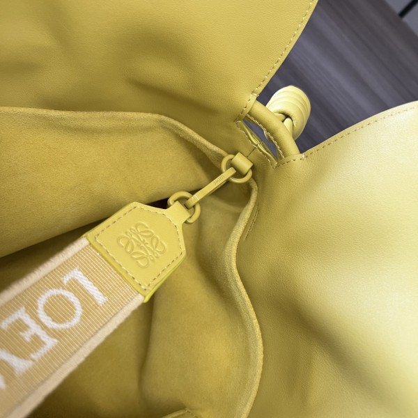 LOEWE Flamenco clutch- 24.5*30*10.5cm