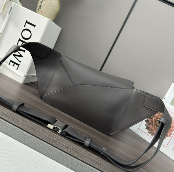 LOEWE Small Puzzle Bumbag-24*16*10.5cm