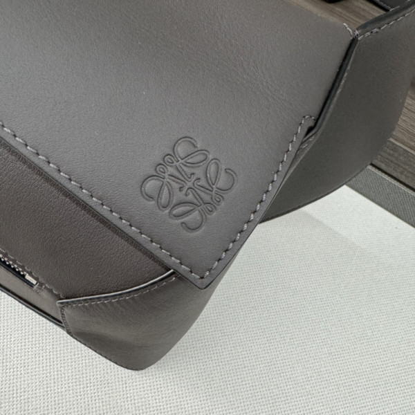 LOEWE Small Puzzle Bumbag-24*16*10.5cm