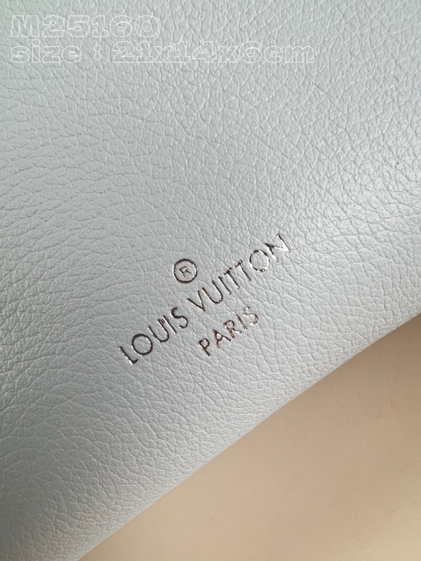 l**is V*t*n side trunk pm-21*14*6cm