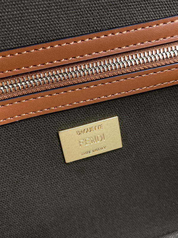 F**di baguette-26*13*6cm