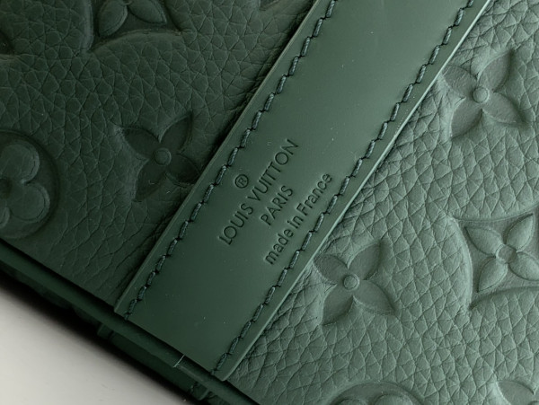 l**is V*t*n keepall bandouliÈre 50