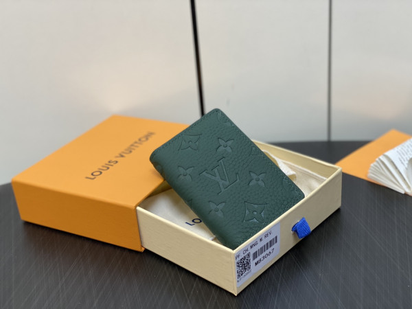 l**is V*t*n pocket organizer-7.5*11.1*1 cm