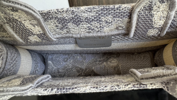 D*or mini book tote-21.5*13*7.5cm