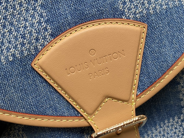 l**is V*t*n montsouris backpack