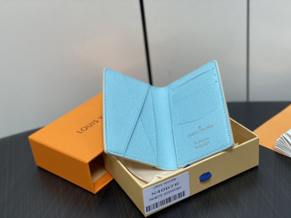 l**is V*t*n pocket organizer-7.5*11.1*1 cm