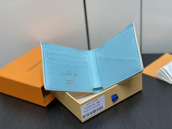 l**is V*t*n multiple wallet-11.5*9*1.5cm