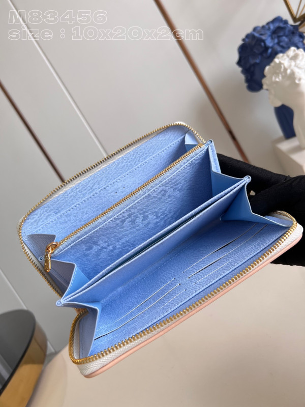 l**is V*t*n zippy wallet-10*20*2 cm