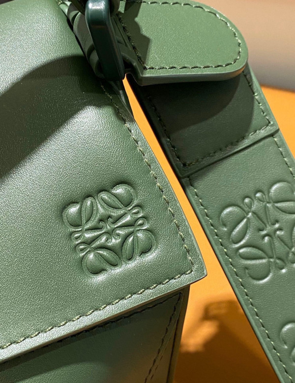 LOEWE Small Puzzle Bumbag-24*10*14cm