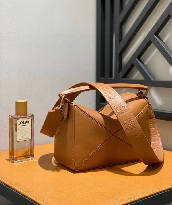 LOEWE Small Puzzle Bumbag-24*10*14cm