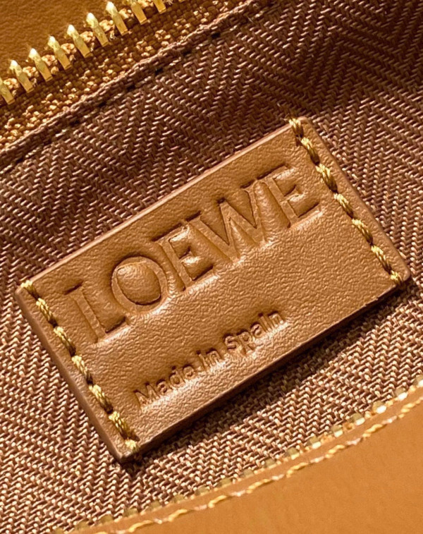 LOEWE Small Puzzle Bumbag-24*10*14cm