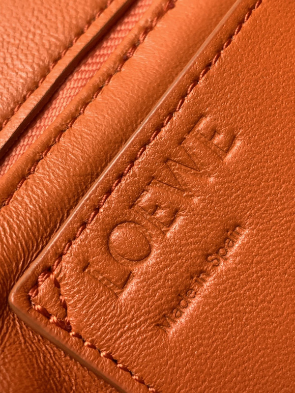 LOEWE Goya Puffer leather shoulder bag-23*17*9CM