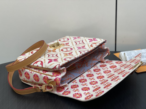 l**is V*t*n pochette metis-25*19*7cm