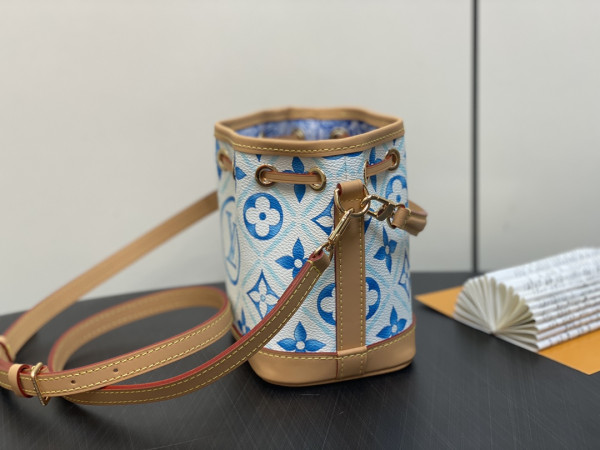 l**is V*t*n nano noÉ-13*16*10cm