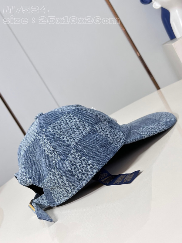l**is V*t*n damier denim 3d cap